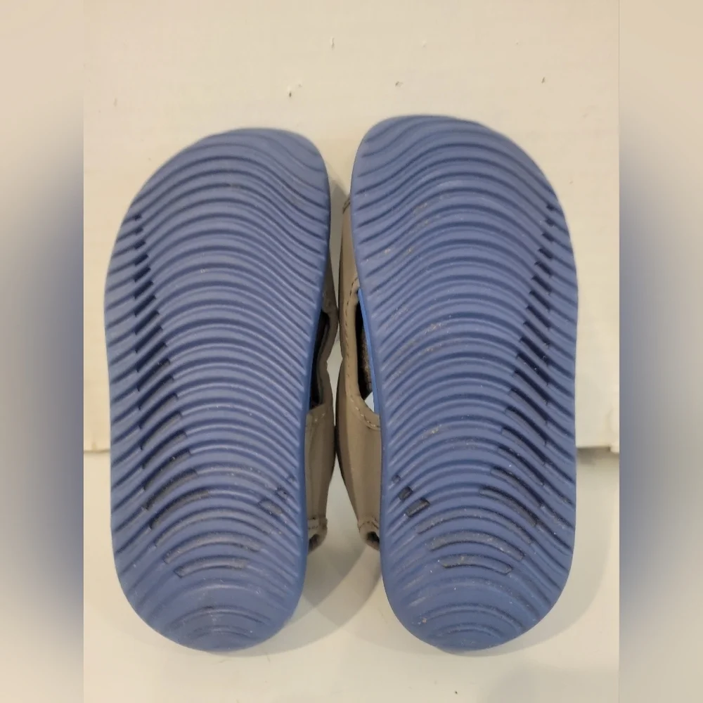 KID'S‎ NIKE SUNRAY SANDALS WITH HOOK AND LOOP CLOSURES ( sz 11)